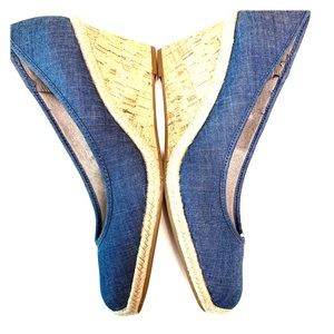 Denim size 9 Life Stride comfortable wedges